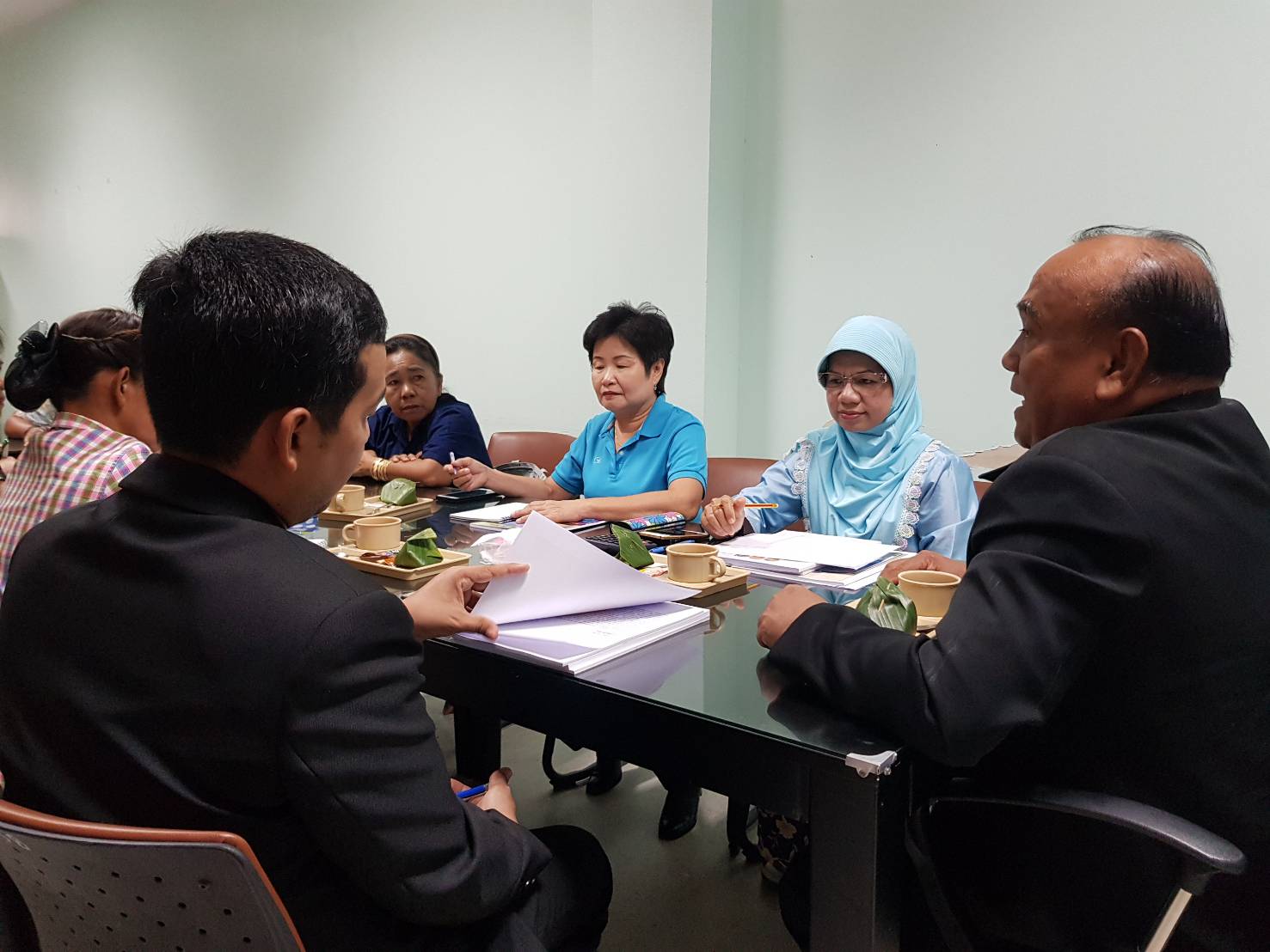สำนักงานพัฒนาชุมชนจังหวัดปัตตานี ประชุมเตรียมการและซักซ้อมการประกวดชุมชนท่องเที่ยว OTOP นวัตวิถี ต้นแบบ