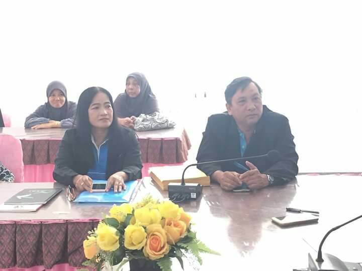 นักวิชาการพัฒนาชุมชนจังหวัดปัตตานี ลงพื้นที่ให้ความรู้ความเข้าใจแก่สมาชิก กองทุนพัฒนาบทบาทสตรี