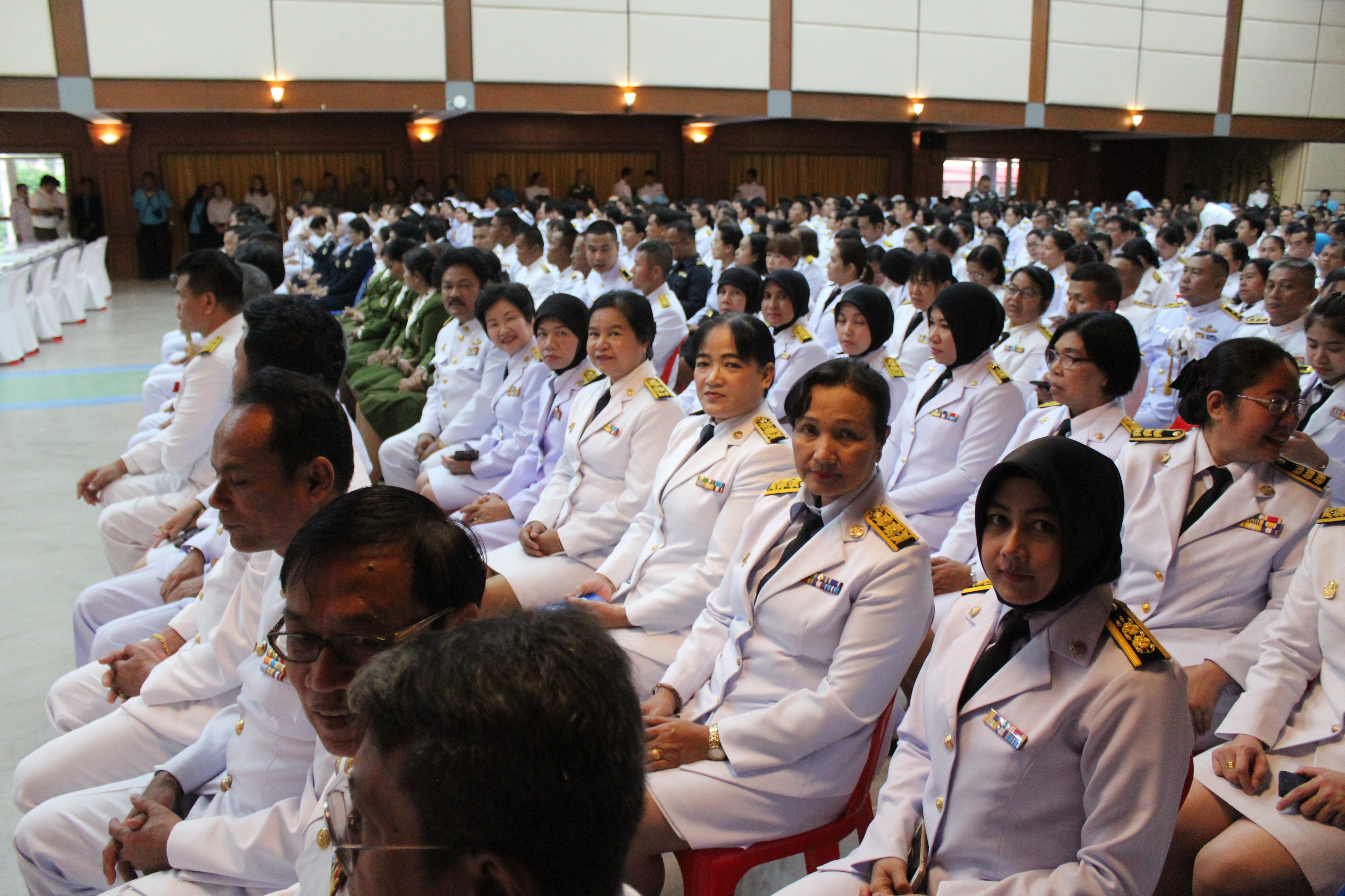 พช.ปัตตานี ร่วมพิธีลงนามถวายพระพรชัยมงคลสมเด็จพระนางเจ้าสิริกิติ์ พระบรมราชินีนาถ ในรัชกาลที่๙ เนื่องในโอกาสวันเฉลิมพระชนมพรรษา ๘๖ พรรษา ๑๒ สิงหาคม ๒๕๖๑