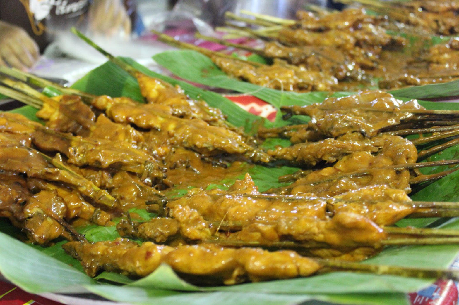 พัฒนาการจังหวัดปัตตานี ร่วมงานเทศกาลอาหารปลอดภัย ไก่ฆอและภาคใต้ครั้งที่ ๑๗ เพื่อสุขภาพ อร่อยได้ไร้แอลกอฮอล์ ตอน “หิ้วถุงผ้า พาปิ่นโต”