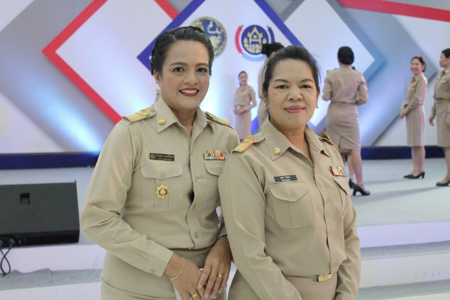 พช.ปัตตานี เข้ารับโล่เกียรติคุณข้าราชการเกษียณฯ และข้าราชการพัฒนาชุมชนดีเด่น