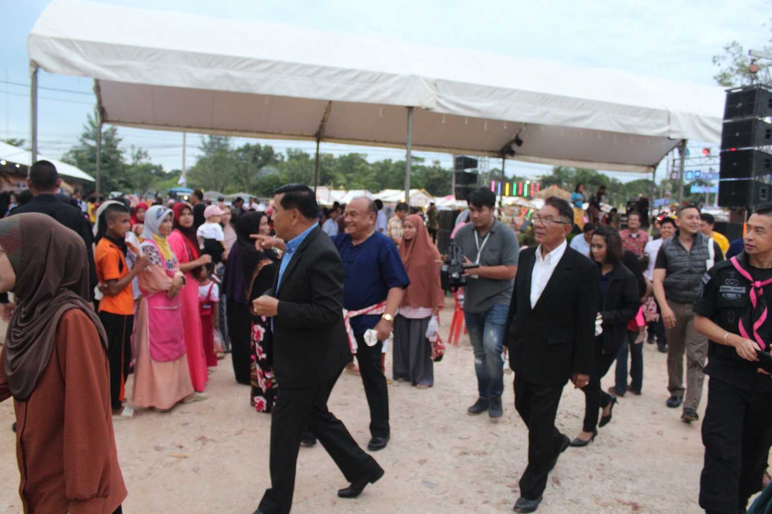 พัฒนาการจังหวัดปัตตานี ร่วมงานหมู่บ้านท่องเที่ยว OTOP นวัตวิถี ของดีอำเภอแม่ลาน “เรื่องเล่ากับข้าวยามเย็น”