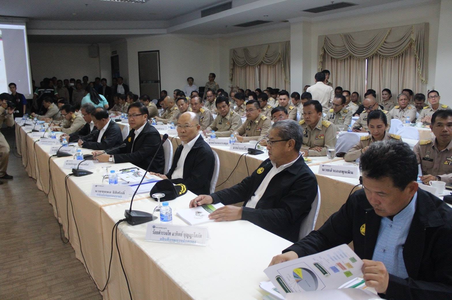 ร่วมประชุมข้อราชการและมอบนโยบายให้ผู้ว่าราชการจังหวัด 14 จังหวัดภาคใต้ และหัวหน้าส่วนราชการสังกัดกระทรวงมหาดไทย
