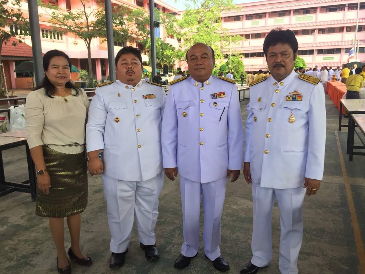พัฒนาการจังหวัดปัตตานี ร่วมพิธีทำบุญตักบาตรพระสงฆ์ เพื่อถวายเป็นพระราชกุศลเนื่องในวันคล้ายวันสวรรคตพระบาทสมเด็จพระปรมินทรมหาภูมิพลอดุลยเดช บรมนาถบพิตร รัชกาลที่ 9