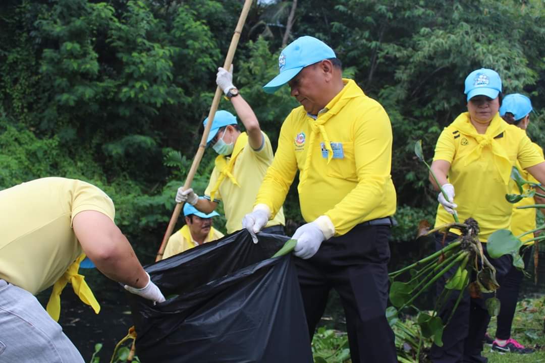 พช.ปัตตานี ร่วมโครงการจิตอาสา หน่วยพระราชทานและประชาชนจิตอาสา “เราทำความ ดี ด้วยหัวใจ” ร่วมกันทำกิจกรรมบำเพ็ญประโยชน์กำจัดวัชพืช