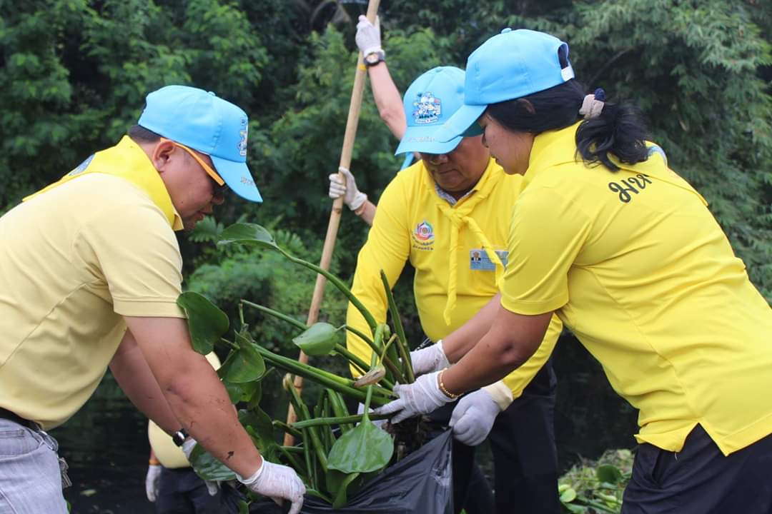 พช.ปัตตานี ร่วมโครงการจิตอาสา หน่วยพระราชทานและประชาชนจิตอาสา “เราทำความ ดี ด้วยหัวใจ” ร่วมกันทำกิจกรรมบำเพ็ญประโยชน์กำจัดวัชพืช