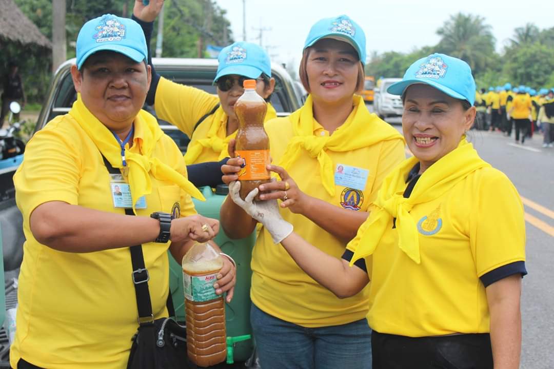 พช.ปัตตานี ร่วมโครงการจิตอาสา หน่วยพระราชทานและประชาชนจิตอาสา “เราทำความ ดี ด้วยหัวใจ” ร่วมกันทำกิจกรรมบำเพ็ญประโยชน์กำจัดวัชพืช