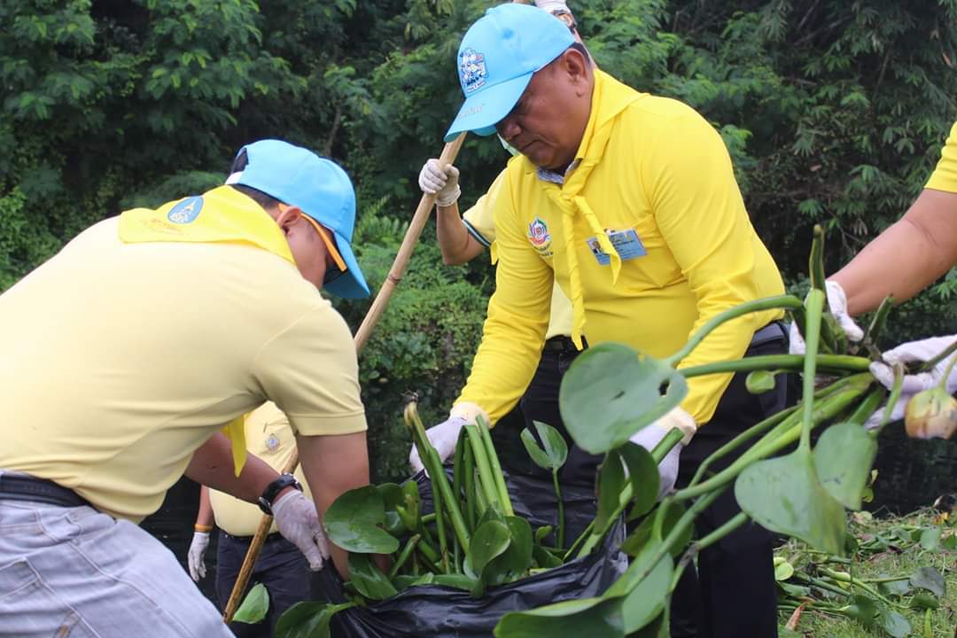 พช.ปัตตานี ร่วมโครงการจิตอาสา หน่วยพระราชทานและประชาชนจิตอาสา “เราทำความ ดี ด้วยหัวใจ” ร่วมกันทำกิจกรรมบำเพ็ญประโยชน์กำจัดวัชพืช
