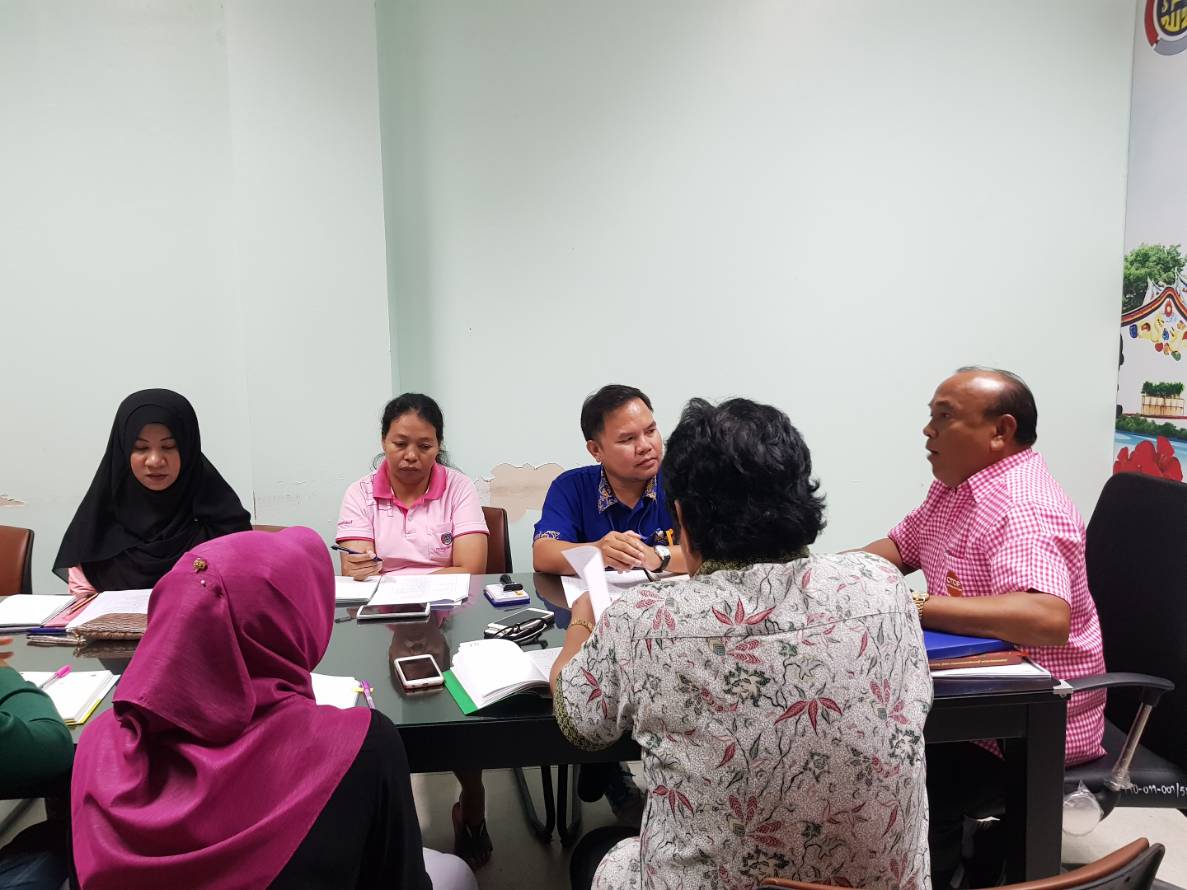 พัฒนาการจังหวัดปัตตานี ประชุมเพื่อสรุปงานและวางแผนการดำเนินงานตามยุทธศาสตร์กรมฯ /จังหวัด ประจำปีงบประมาณ พ.ศ. 2562