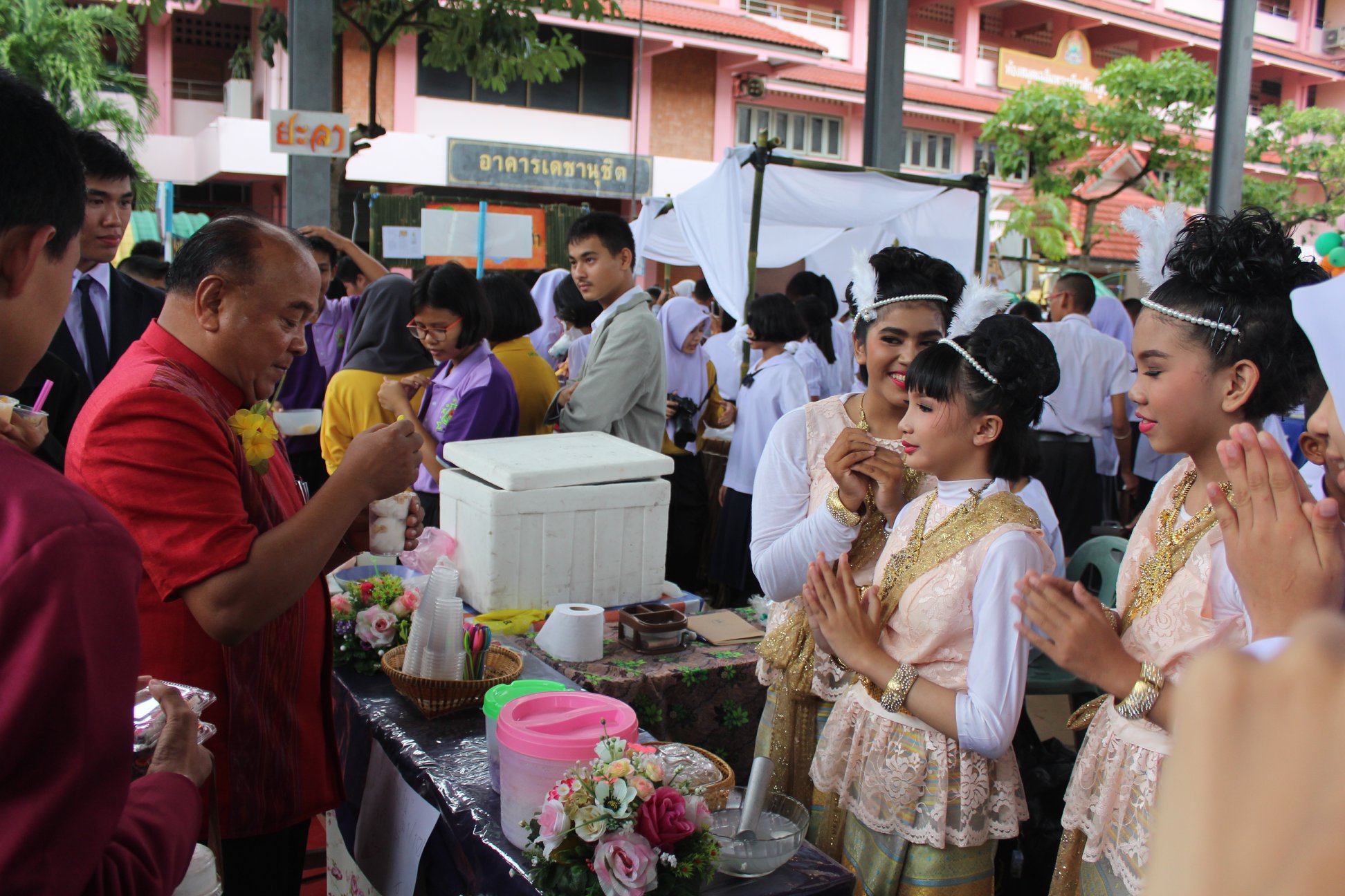 พัฒนาการจังหวัดปัตตานี เปิดงาน “One Classroom One Product (OCOP) ” ตามรอยอัตลักษณ์ท้องถิ่น 3 นวัตวิถี เมืองงาม 3 สามจังหวัดชายแดนภาคใต้