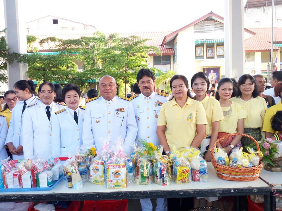 “พช.ปัตตานี ร่วมพิธีเนื่องในวันคล้ายวันเฉลิมพระชนมพรรษาพระบามสมเด็จพระปรมินทรมหาภูมิพลอดุลยเดช บรมนาถบพิตร วันชาติ และวันพ่อแห่งชาติ ปี 2561”