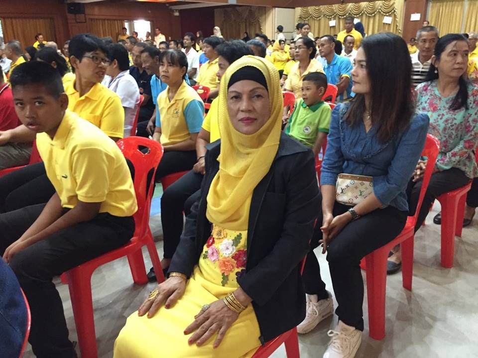 พิธีมอบเสื้อยืดพระราชทาน ในกิจกรรมจักรยานเฉลิมพระเกียรติฯ “Bike อุ่นไอรัก” จังหวัดปัตตานี