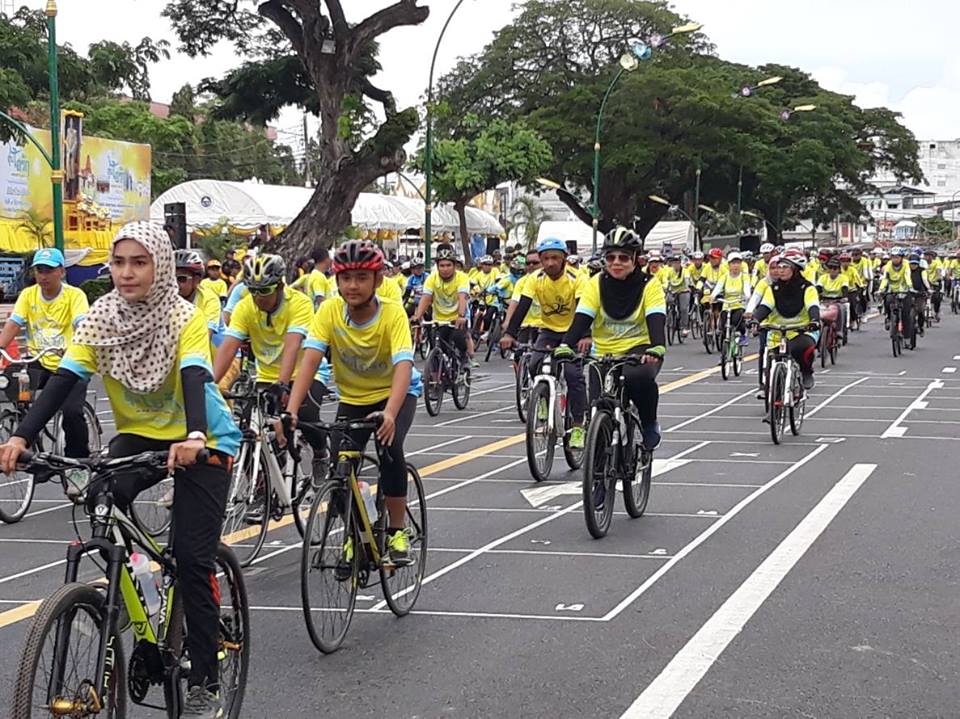 สนง.พัฒนาชุมชนปัตตานี ร่วม ปั่น “Bike อุ่นไอรัก”