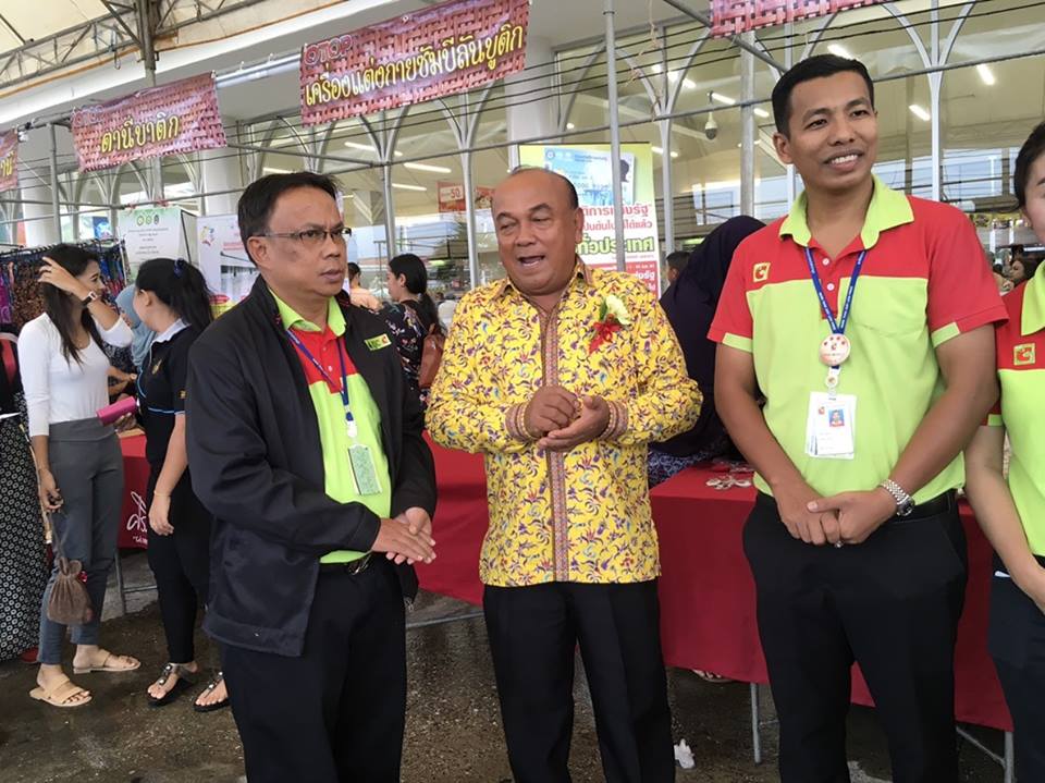 พช.ปัตตานี จับมือภาคีการพัฒนา เปิดตลาดจำหน่าย OTOP ในห้างดังปัตตานี 