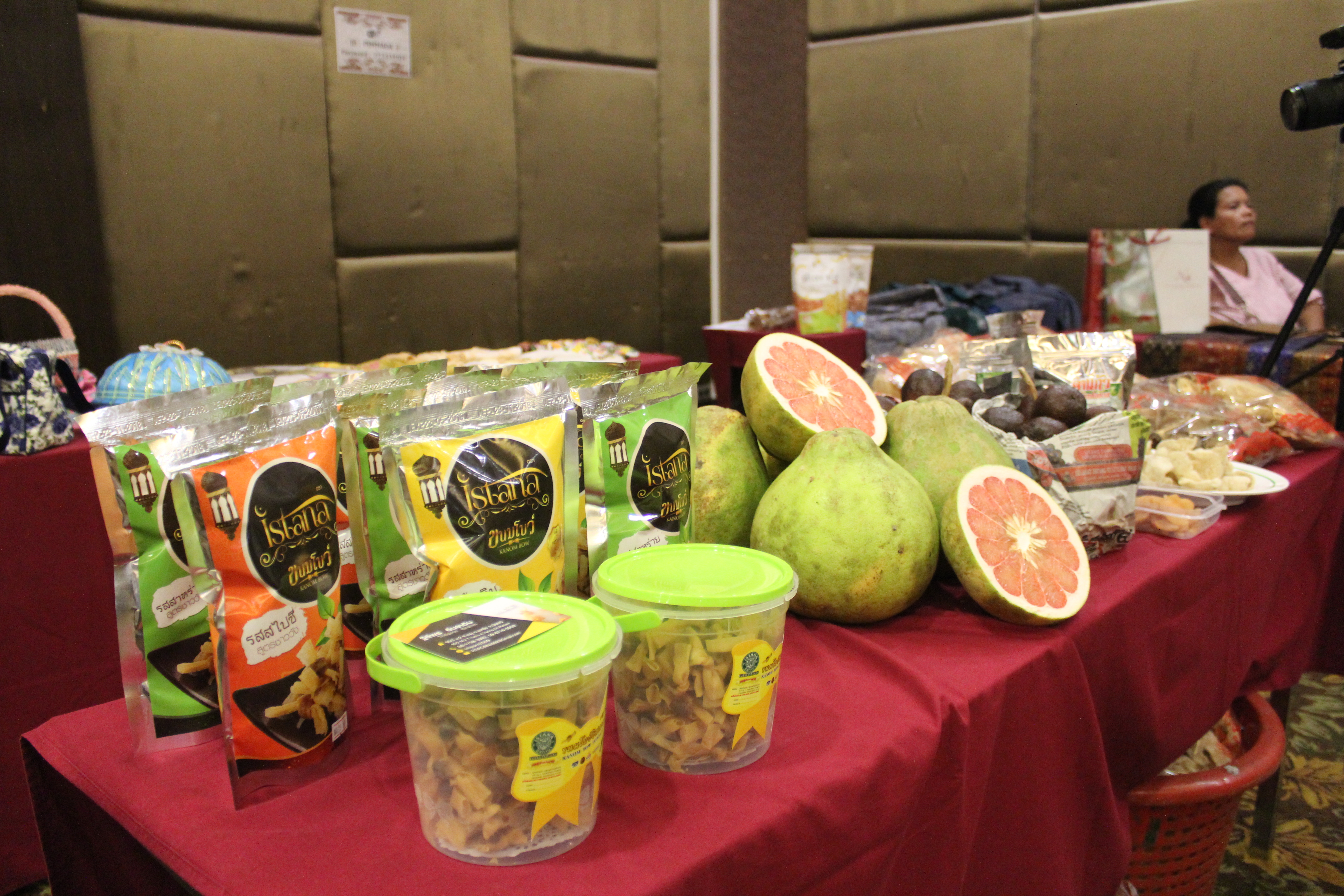 “พช.ปัตตานี ร่วมเสวนากระตุ้นผู้ประกอบการภาคใต้ชายแดนสู่ตลาดอาเซียน”