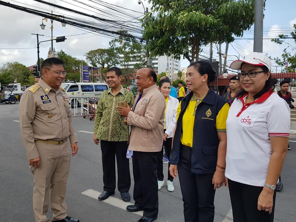 ปฏิบัติการ ” แยกก่อนทิ้ง ” จัดการขยะมูลฝอย