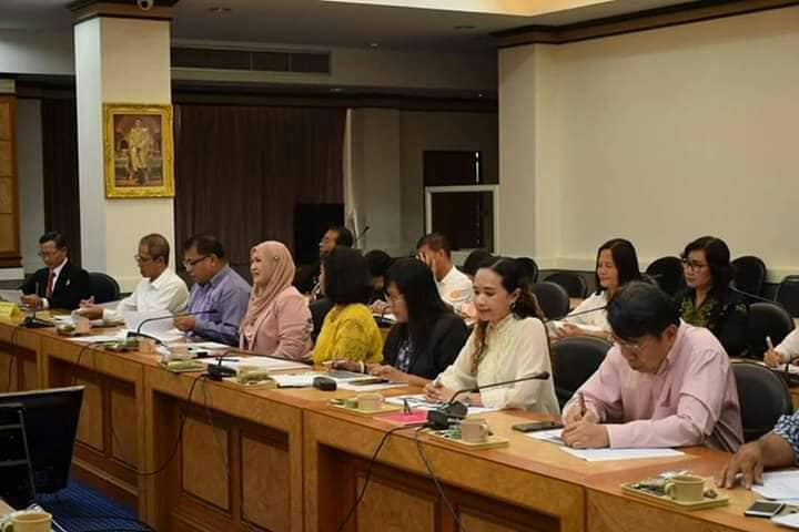 “ประชารัฐ เพื่อเศรษฐกิจฐานรากเพิ่มรายได้ให้กับชุมชนอย่างยั่งยืนส่งเสริมการท่องเที่ยวและวิสาหกิจชุมชน”