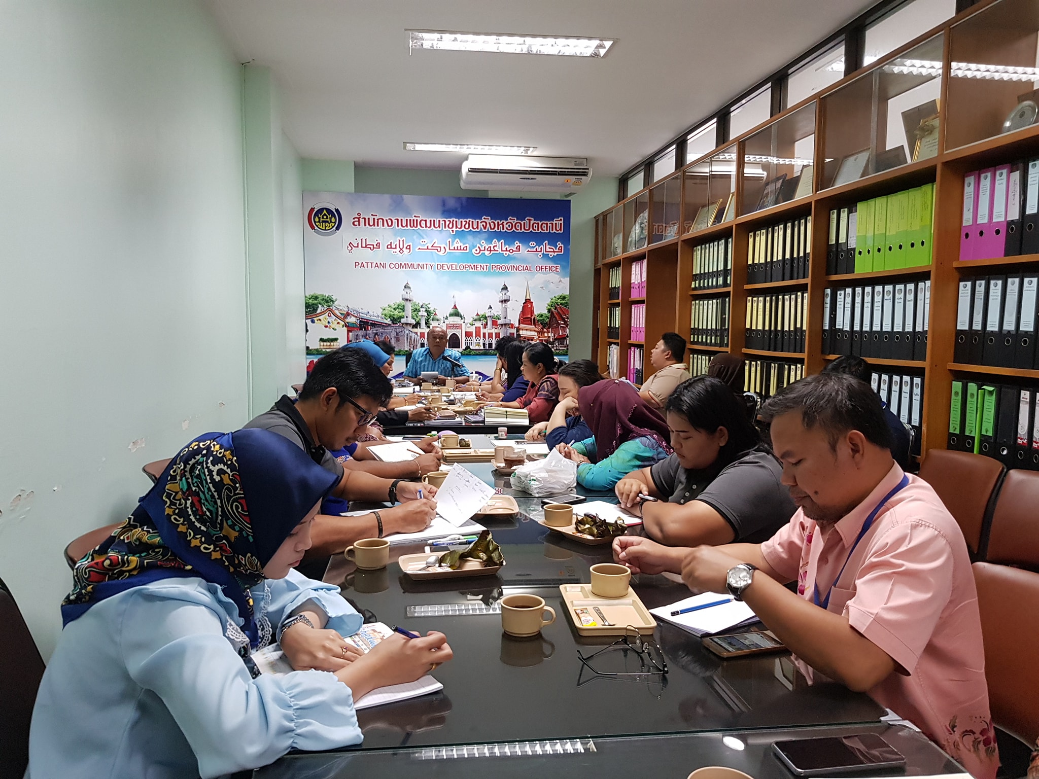 ” พัฒนาการจังหวัดปัตตานี ประชุมเร่งติดตามผลการดำเนินงานตามยุทธศาสตร์กรมฯ/จังหวัด “