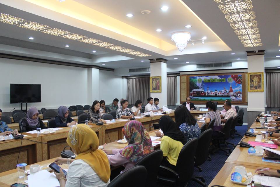 ” พัฒนาการจังหวัดปัตตานี ประชุมเตรียมความพร้อมการจัดนิทรรศการตามโครงการอนุรักษ์พันธุกรรมพืชอันเนื่องมาจากพระราชดำริฯ “