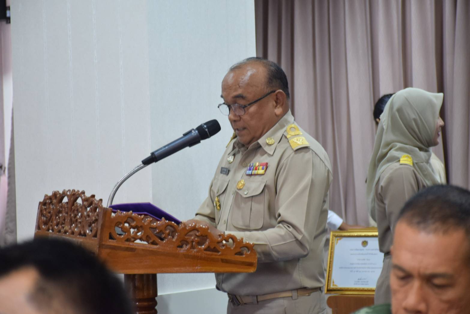 รองผู้ว่าฯปัตตานี มอบประกาศเกียรติคุณ ผู้นำอาสาพัฒนาชุมชนดีเด่น