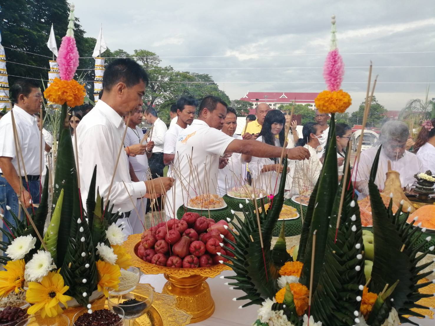 “พช.ปัตตานี ร่วมพิธีเปิดสมโภชศาลหลักเมืองและบวงสรวงพระบรมราชานุสาวรีย์ รัชกาลที่ 5”