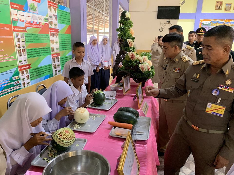 “พัฒนาการจังหวัดปัตตานี ร่วมต้อนรับ พลเอก เฉลิมใจ สิทธิสาท องคมนตรี ในโอกาสลงพื้นที่ตรวจเยี่ยมโรงเรียนในโครงการกองทุนการศึกษาและโรงเรียนราชประชานุเคราะห์ ในพื้นที่จังหวัดปัตตานี”