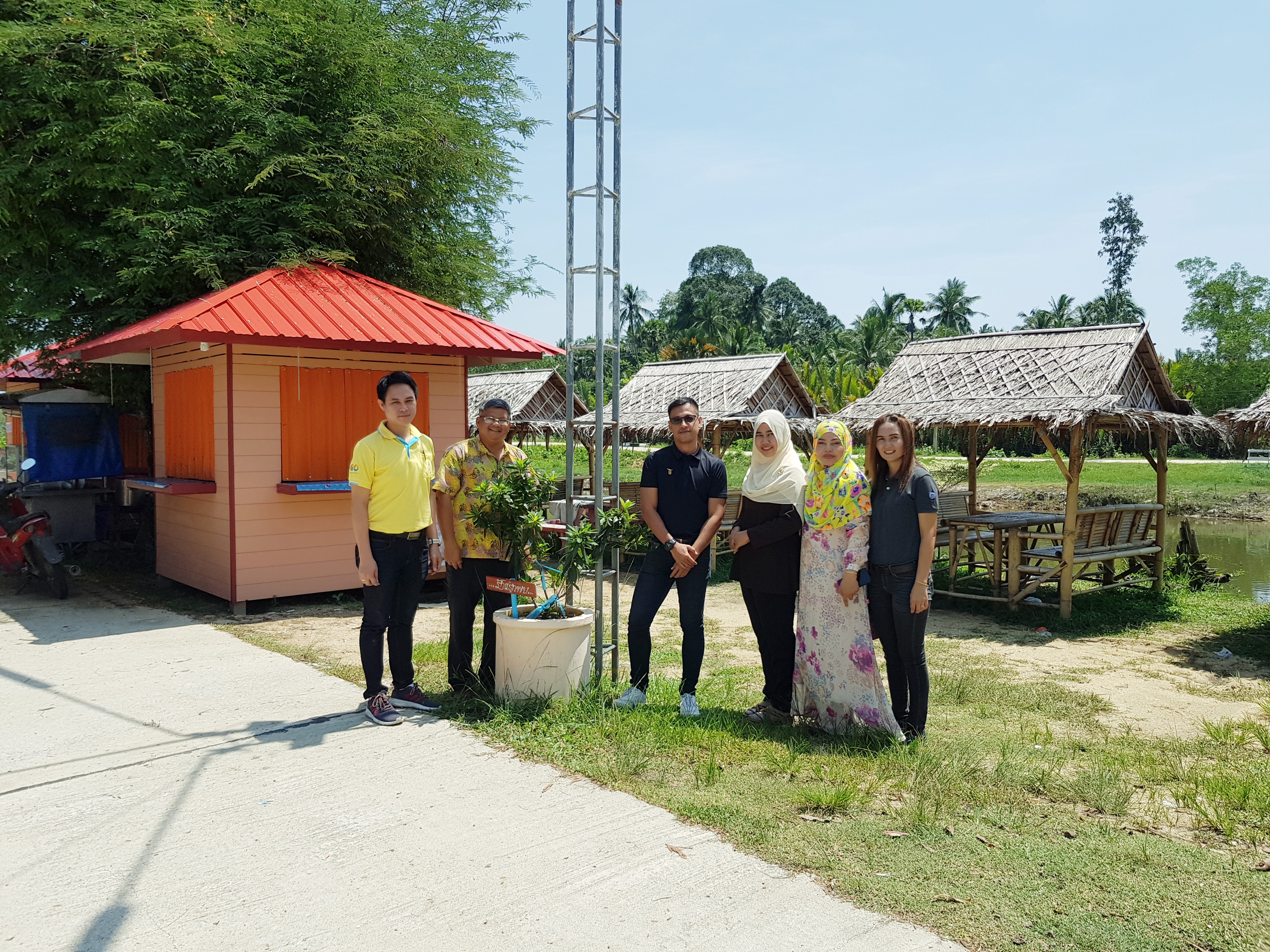 พัฒนาชุมชนปัตตานี เร่งลงพื้นที่ติดตาม ตรวจสอบ สนับสนุน OTOP นวัตวิถี 12 อำเภอ