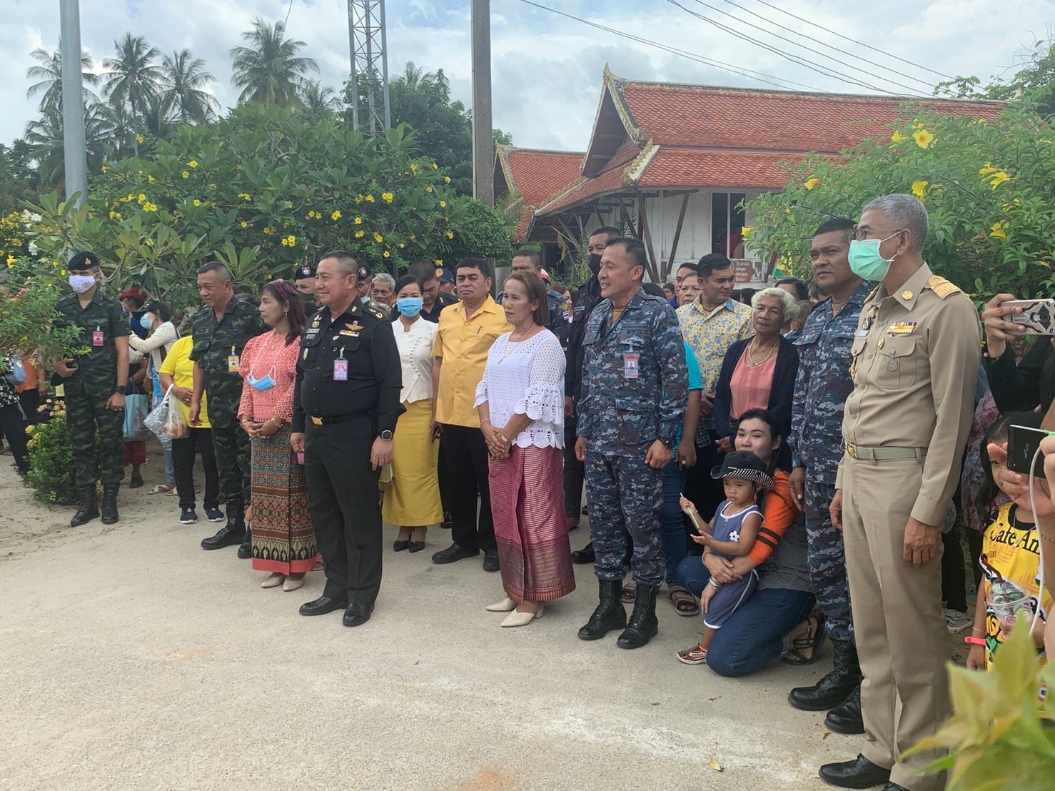 กิจกรรม : ร่วมเป็นเจ้าภาพการถวายผ้ากฐินสามัคคี และถวายผ้าป่า แค่วัด สำนักสงฆ์ ที่พักสงฆ์ ซึ่งไม่มีเจ้าภาพ ณ วัดจุฬามณี ตำบลแป้น อำเภอสายบุรี จังหวัดปัตตานี