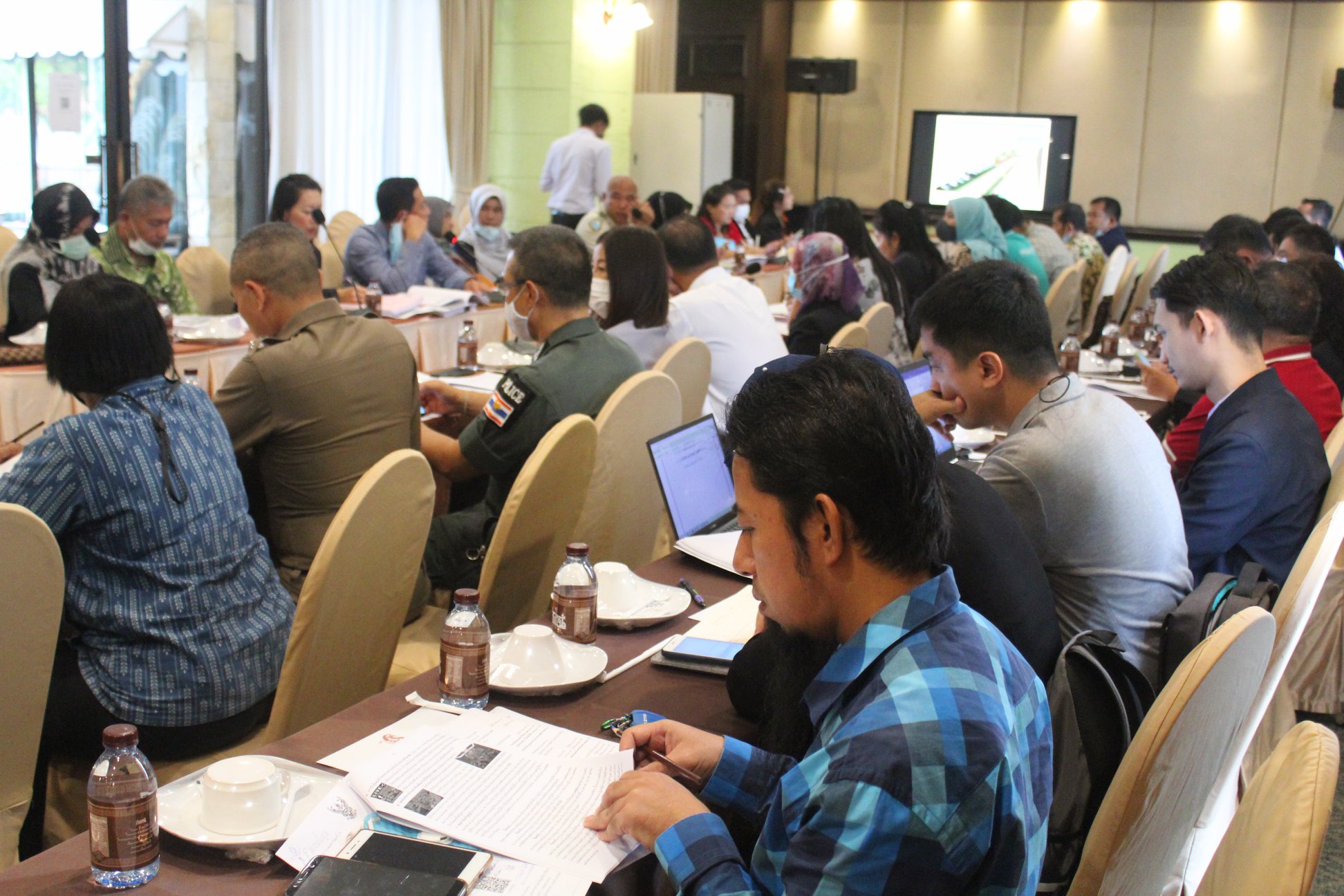 กิจกรรม : พช.ปัตตานี ร่วมนำเสนอโครงการตามแผนปฏิบัติราชการประจำปี ของกลุ่มจังหวัดภาคใต้ชายแดน ประจำปีงบประมาณ พ.ศ.2565