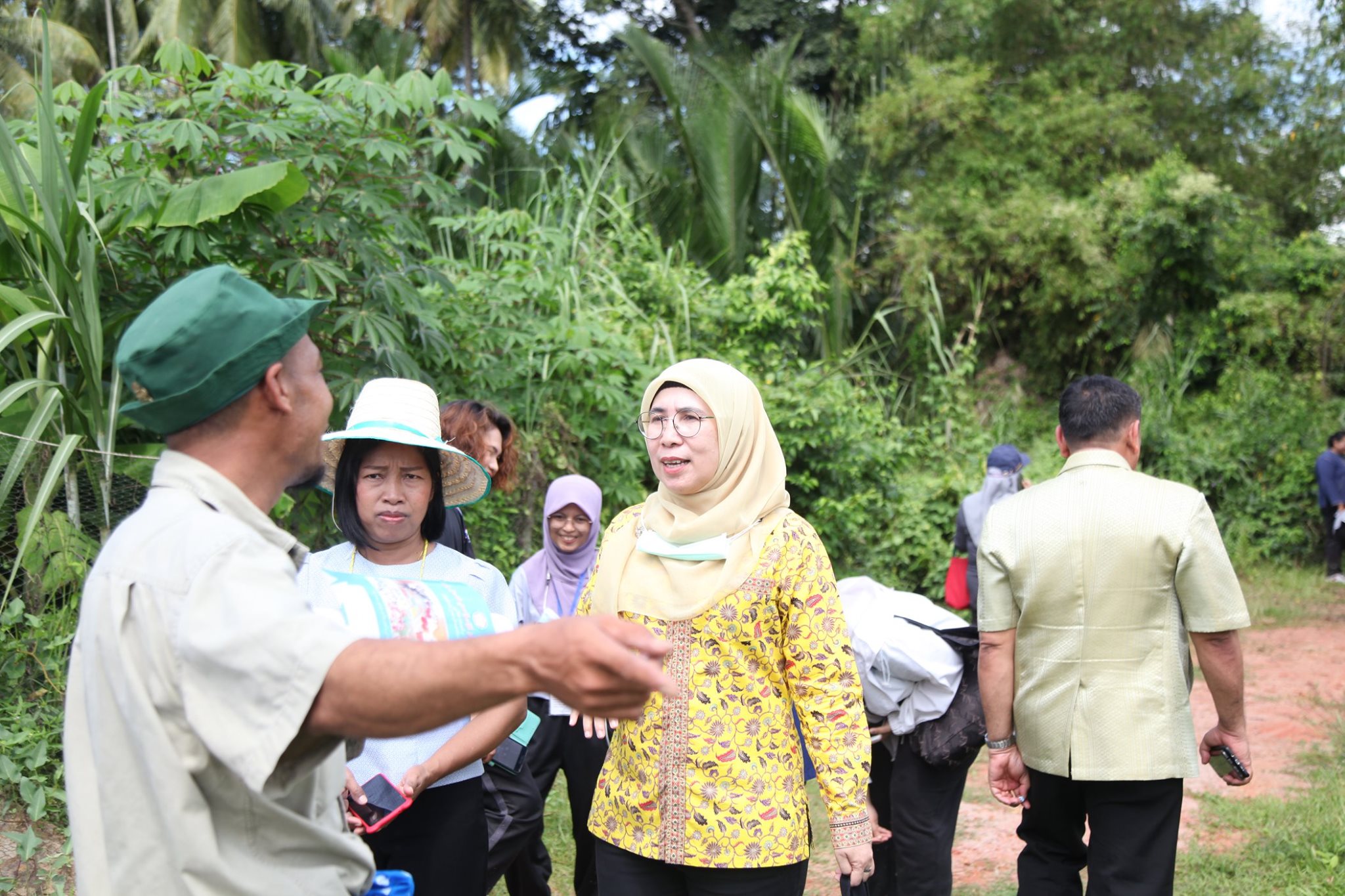 กิจกรรม : พช.ปัตตานี ชี้แจงและให้ข้อมูลต่อคณะติดตามและตรวจสอบ ภายใต้ภารกิจ “คลินิกส่งเสริมธรรมาภิบาลต่อต้านการทุจริต” จากสำนักงานป้องกันและปราบปรามการทุจริตในภาครัฐเขต 9 (สำนักงาน ปปท.เขต 9)