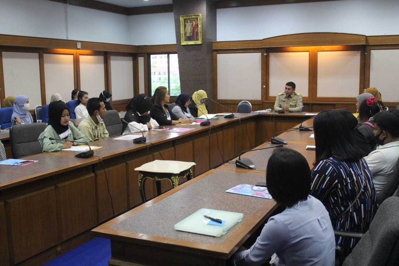 กิจกรรม : รายงานตัว 52 ผู้สอบผ่านการคัดเลือกบุคคลเป็นลูกจ้างเหมาบริการปฏิบัติภารกิจตามโครงการพัฒนาพื้นที่ต้นแบบการพัฒนาคุณภาพชีวิต ตามหลักทฤษฎีใหม่ ประยุกต์สู่ “โคก หนอง นา โมเดล”