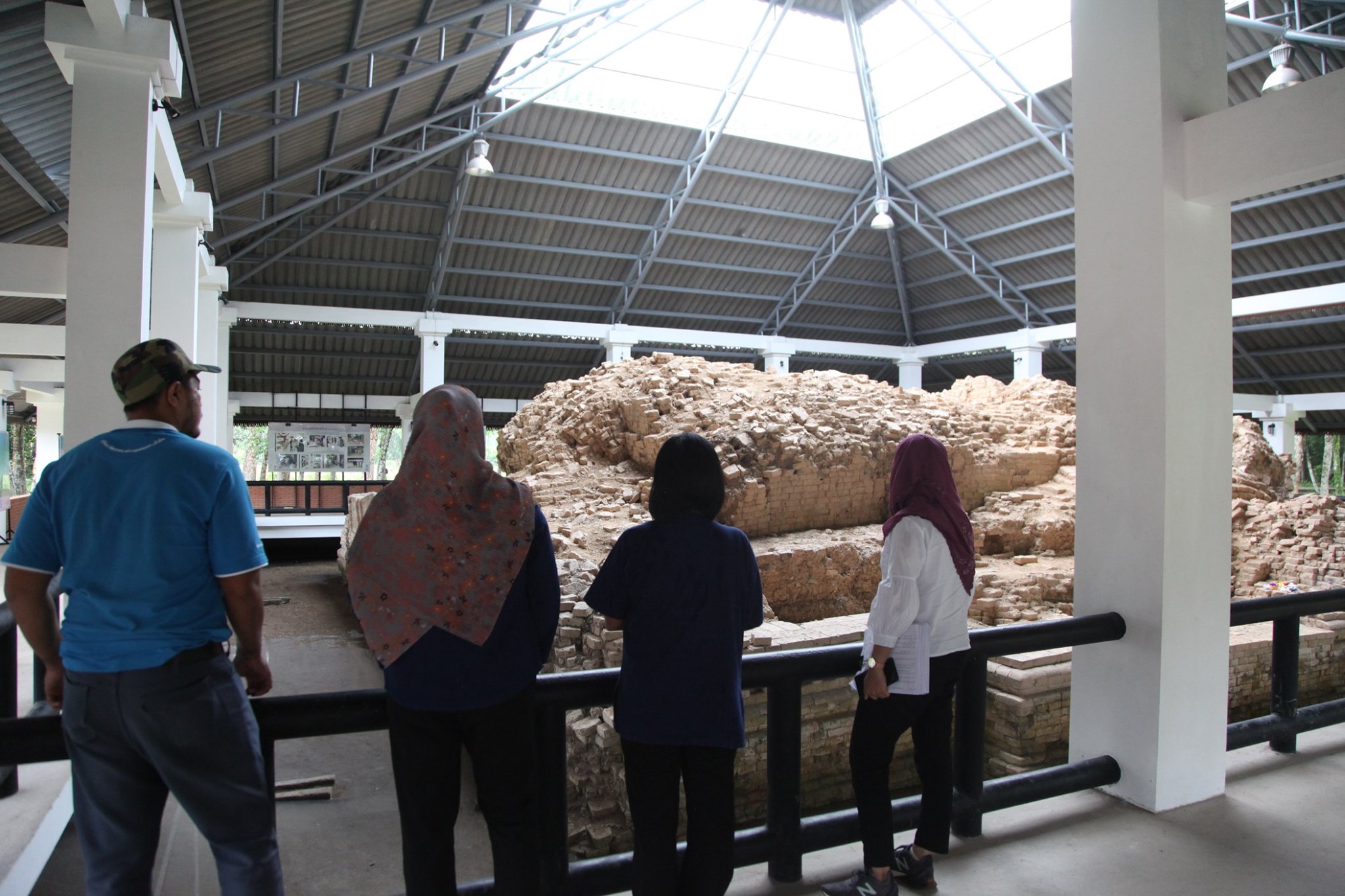 กิจกรรม : พช.ปัตตานี ลงพื้นที่ 10 อำเภอ ตรวจสอบข้อมูลและติดตามผลการดำเนินงาน ชุมชนท่องเที่ยว OTOP นวัตวิถี เตรียมเสนอรายละเอียดในโครงการเพื่อแก้ไขปัญหา เยียวยา ฟื้นฟูเศรษฐกิจและสังคม ที่ได้รับผลกระทบจากสถานการณ์การระบาดของโรคติดเชื้อไวรัสโคโรนา 2019 พ.ศ.2563