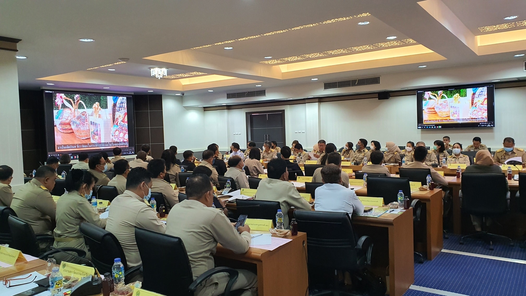 กิจกรรม : ผู้ว่าฯ ปัตตานี หนุนส่งเสริมกระเช้าปีใหม่ 2564 สินค้าชุมชน ผลิตภัณฑ์ OTOP สร้างอาชีพ เพิ่มรายได้ สกลุ่มโอทอปและองค์กรสตรีในชุมชน