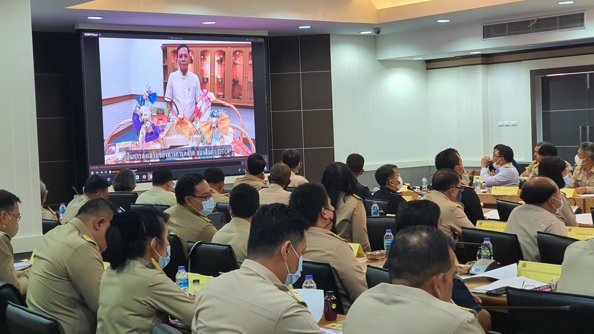 กิจกรรม : ผู้ว่าฯ ปัตตานี หนุนส่งเสริมกระเช้าปีใหม่ 2564 สินค้าชุมชน ผลิตภัณฑ์ OTOP สร้างอาชีพ เพิ่มรายได้ สกลุ่มโอทอปและองค์กรสตรีในชุมชน