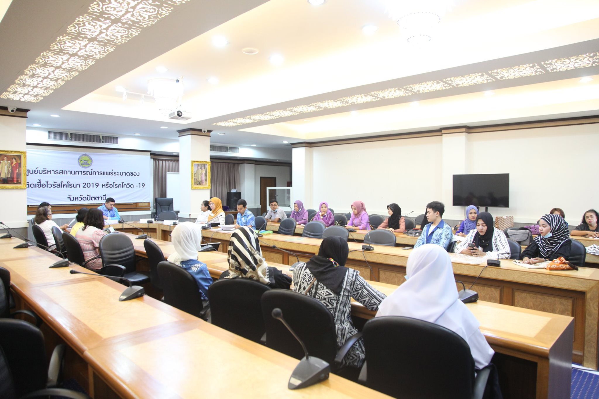 กิจกรรม : คัดเลือกผลงานออกแบบชุดผ้าไทย ที่สามารถสวมใส่ได้จริง ตามโครงการ CDD Young Designer Contest 2020 ออกแบบชุดเสื้อผ้าจากผ้าอัตลักษณ์ ผ้าประจำจังหวัด หรือผ้าที่มีแหล่งผลิตในจังหวัด