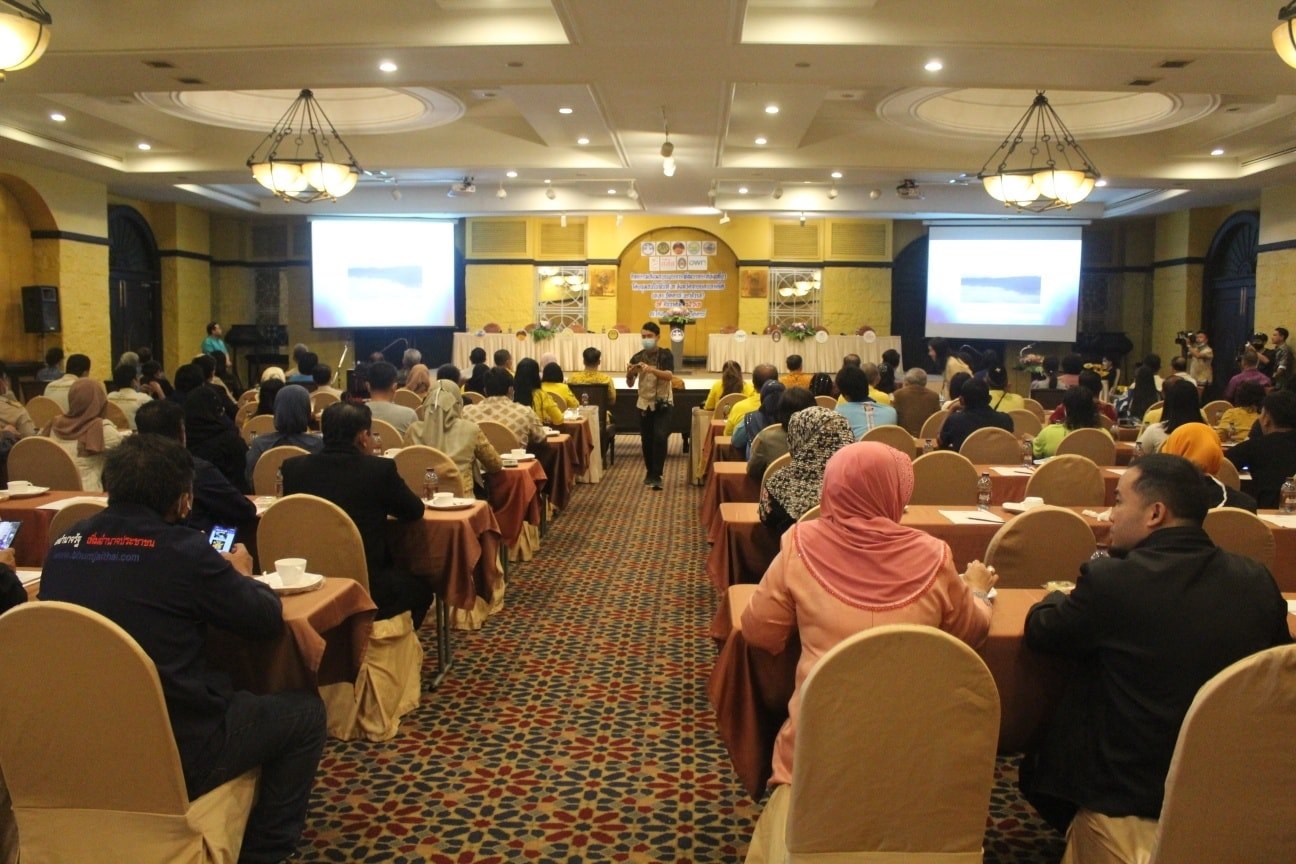 กิจกรรม : ส่งมอบแผนการพัฒนาการท่องเที่ยวโดยชุมชนในพื้นที่ 3จังหวัดชายแดนภาคใต้ (ยะลา ปัตตานี นราธิวาส)