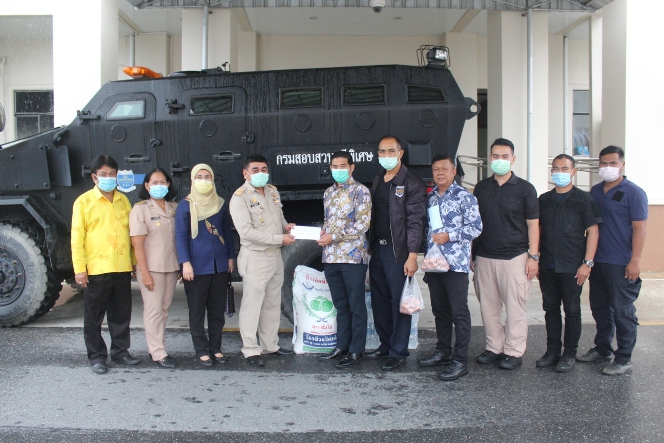 กิจกรรม : น้ำใจ DSI(ปัตตานี) ร่วมด้วยช่วยกัน มอบวัตถุดิบสนับสนุนโรงครัวพระราชทานฯ เพื่อช่วยเหลือผู้ประสบ อุทกภัยน้ำท่วมในพื้นที่จังหวัดปัตตานี