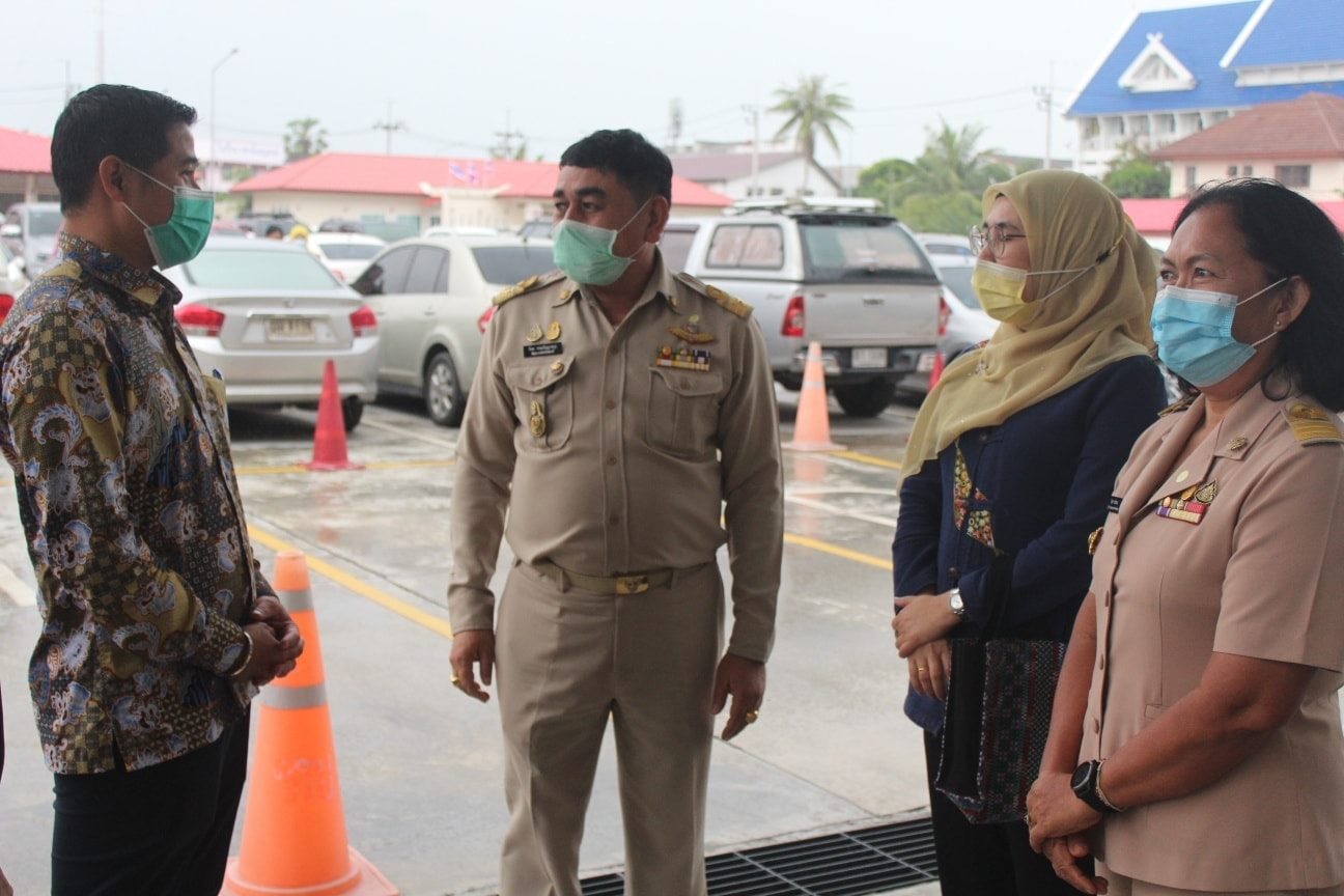 กิจกรรม : น้ำใจ DSI(ปัตตานี) ร่วมด้วยช่วยกัน มอบวัตถุดิบสนับสนุนโรงครัวพระราชทานฯ เพื่อช่วยเหลือผู้ประสบ อุทกภัยน้ำท่วมในพื้นที่จังหวัดปัตตานี