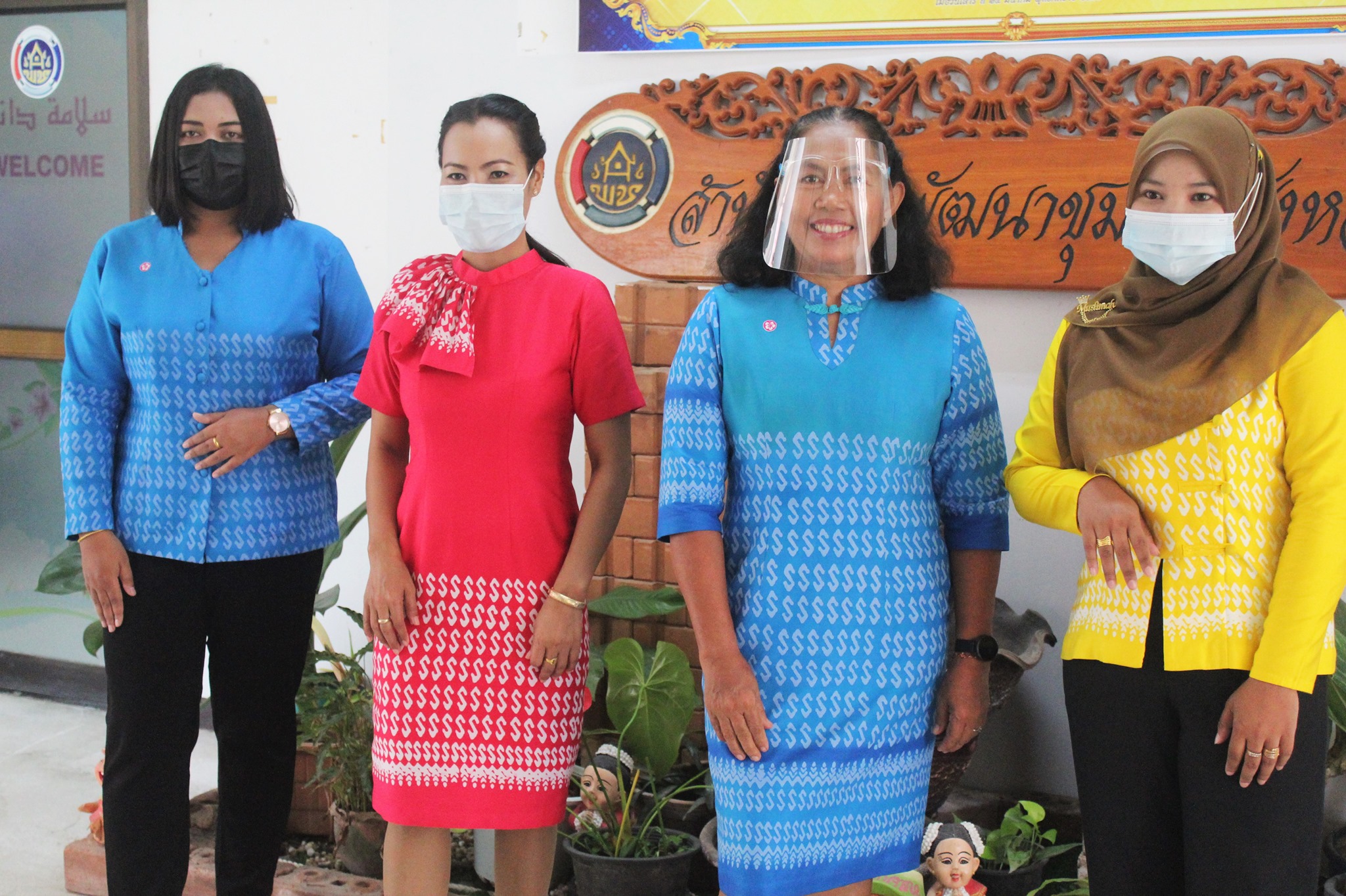 สีสัน สดใส “ผ้าไทย ใส่ให้สนุก”