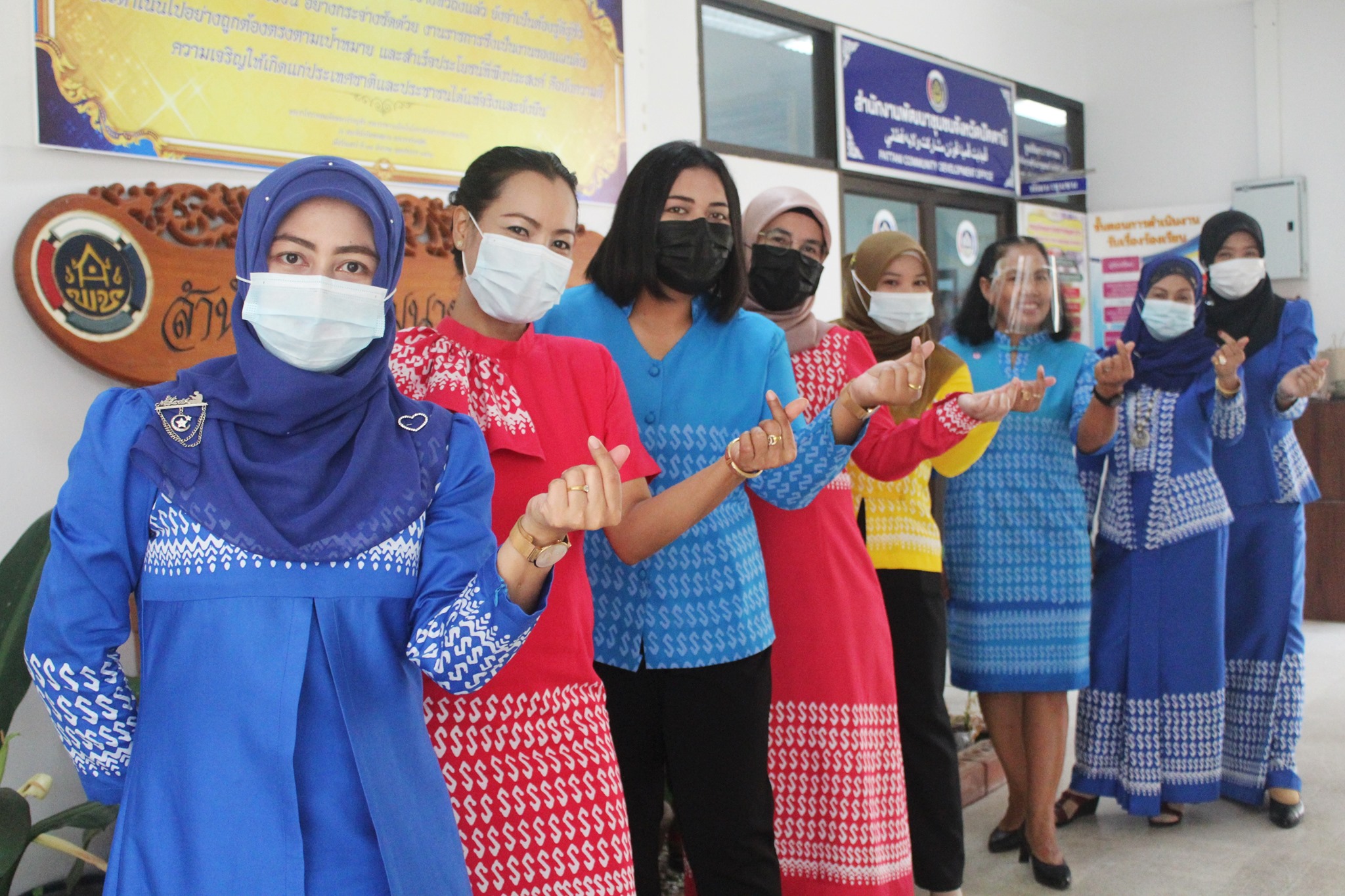 สีสัน สดใส “ผ้าไทย ใส่ให้สนุก”