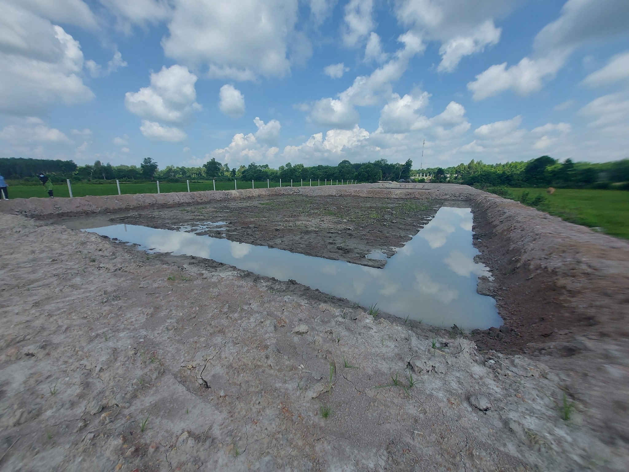 พัฒนาการจังหวัดปัตตานี ลงพื้นที่ติดตามการดำเนินโครงการพัฒนาพื้นที่ต้นแบบการพัฒนาคุณภาพชีวิตตามหลักทฤษฎีใหม่ประยุกต์สู่ “โคก หนอง นา พัฒนาชุมชน จังหวัดปัตตานี”