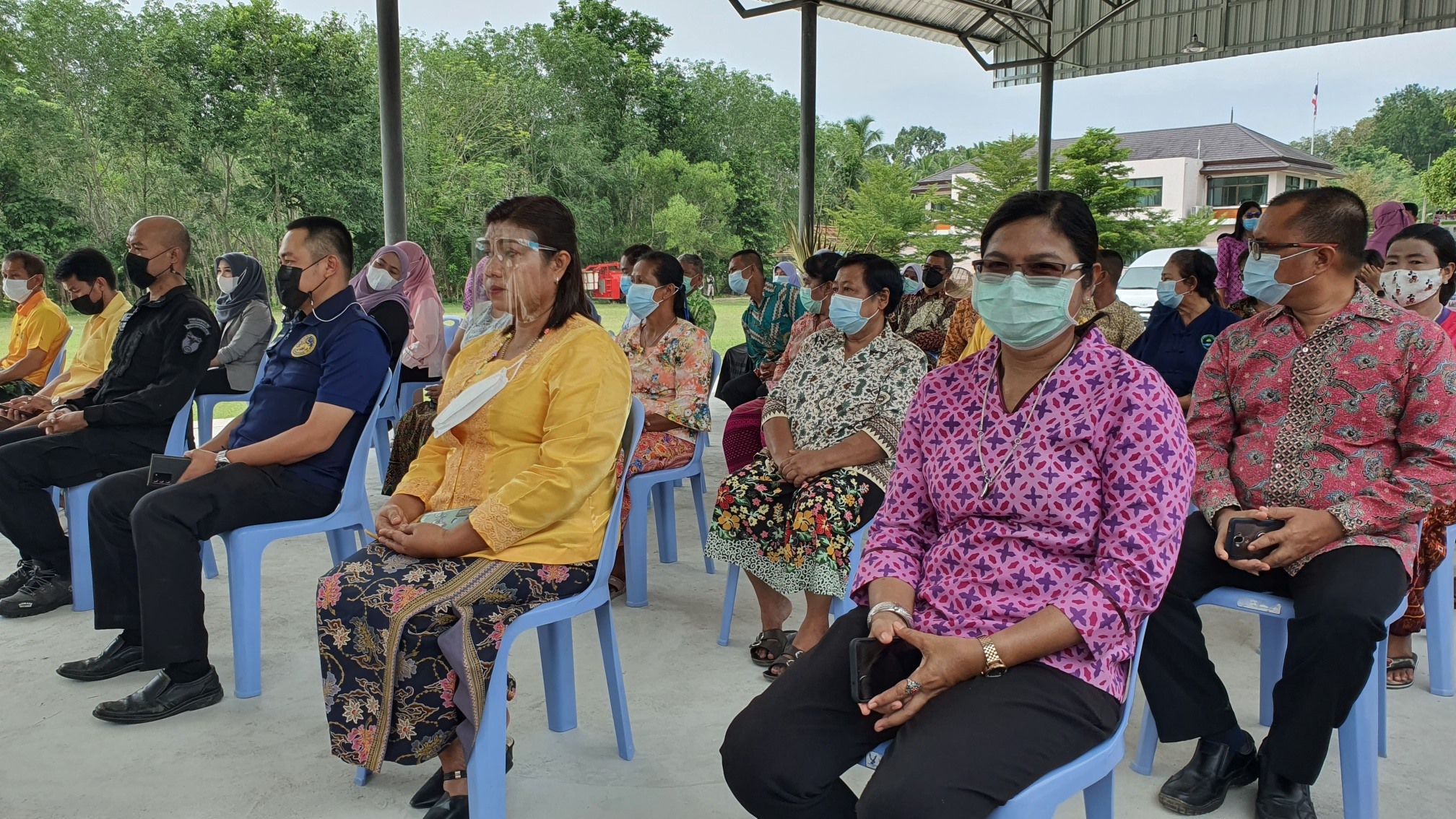 พช.ปัตตานี ลงพื้นที่อำเภอยะหริ่ง คัดสรรกิจกรรมพัฒนาชุมชนดีเด่น หมู่บ้านเศรษฐกิจพอเพียง “อยู่เย็น เป็นสุข” ระดับจังหวัด ประจำปี 2564