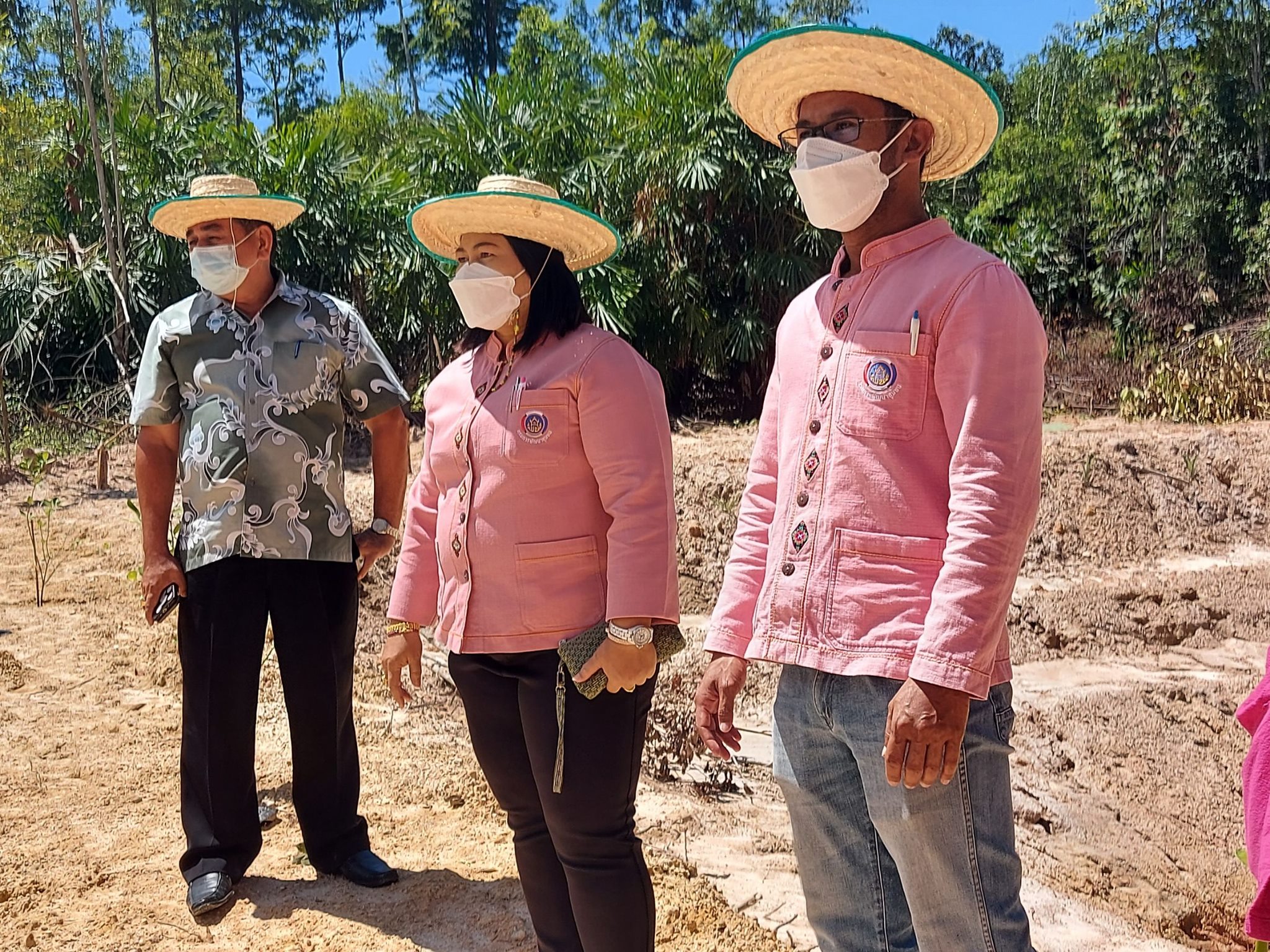 พัฒนาการจังหวัดปัตตานี ลงพื้นที่ติดตามการดำเนินโครงการพัฒนาพื้นที่ต้นแบบการพัฒนาคุณภาพชีวิตตามหลักทฤษฎีใหม่ประยุกต์สู่ “โคก หนอง นา กรมการพัฒนาชุมชน จังหวัดปัตตานี” และติดตามสนับสนุนการขับเคลื่อนงานพัฒนาชุมชน ในพื้นที่ 3 อำเภอ (อำเภอกะพ้อ ,อำเภอปะนาเระ และอำเภอสายบุรี)