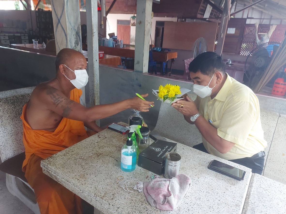 พช.ปัตตานี จารแผ่นเงิน/ทองแดง/ทองเหลือง โดยพระเกจิอาจารย์ดังในจังหวัดปัตตานี ประกอบพิธีหล่อพระพุทธรูปและเหรียญพระพุทธพัฒนปชานาถ