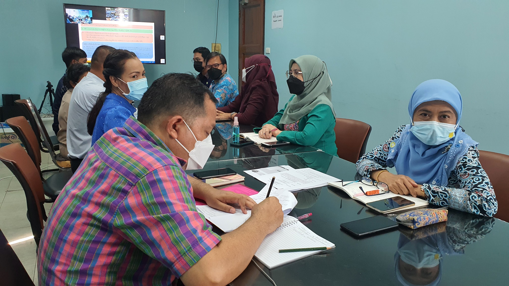 พช.ปัตตานี ร่วมประชุมกรมการพัฒนาชุมชน ประจำเดือนตุลาคม ผ่านระบบการประชุมทางไกล (Video Conference) 76 จังหวัดทั่วประเทศ