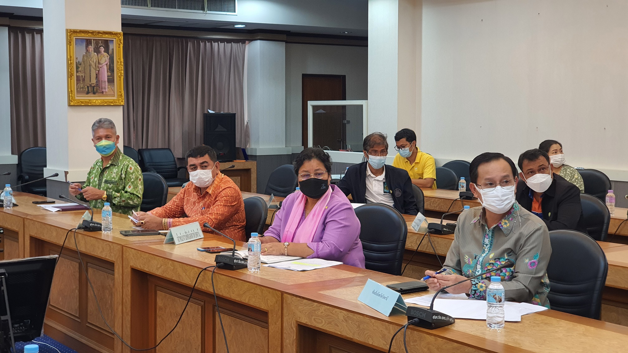 พช.ปัตตานี รับฟังการประชุมการขับเคลื่อนแนวทางเขตการพัฒนาเศรษฐกิจพอเพียง (SEDZ) ด้วยโมเดลเศรษฐกิจใหม่