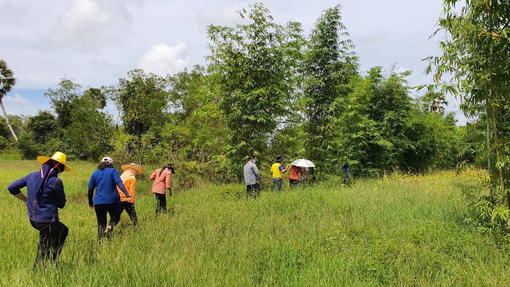 aพช.ปัตตานี ลงพื้นที่ตรวจสอบและพิจารณาคุณสมบัติเบื้องต้น ผู้สมัครเข้าร่วมขุด “โคก หนอง นา กรมการพัฒนาชุมชน”