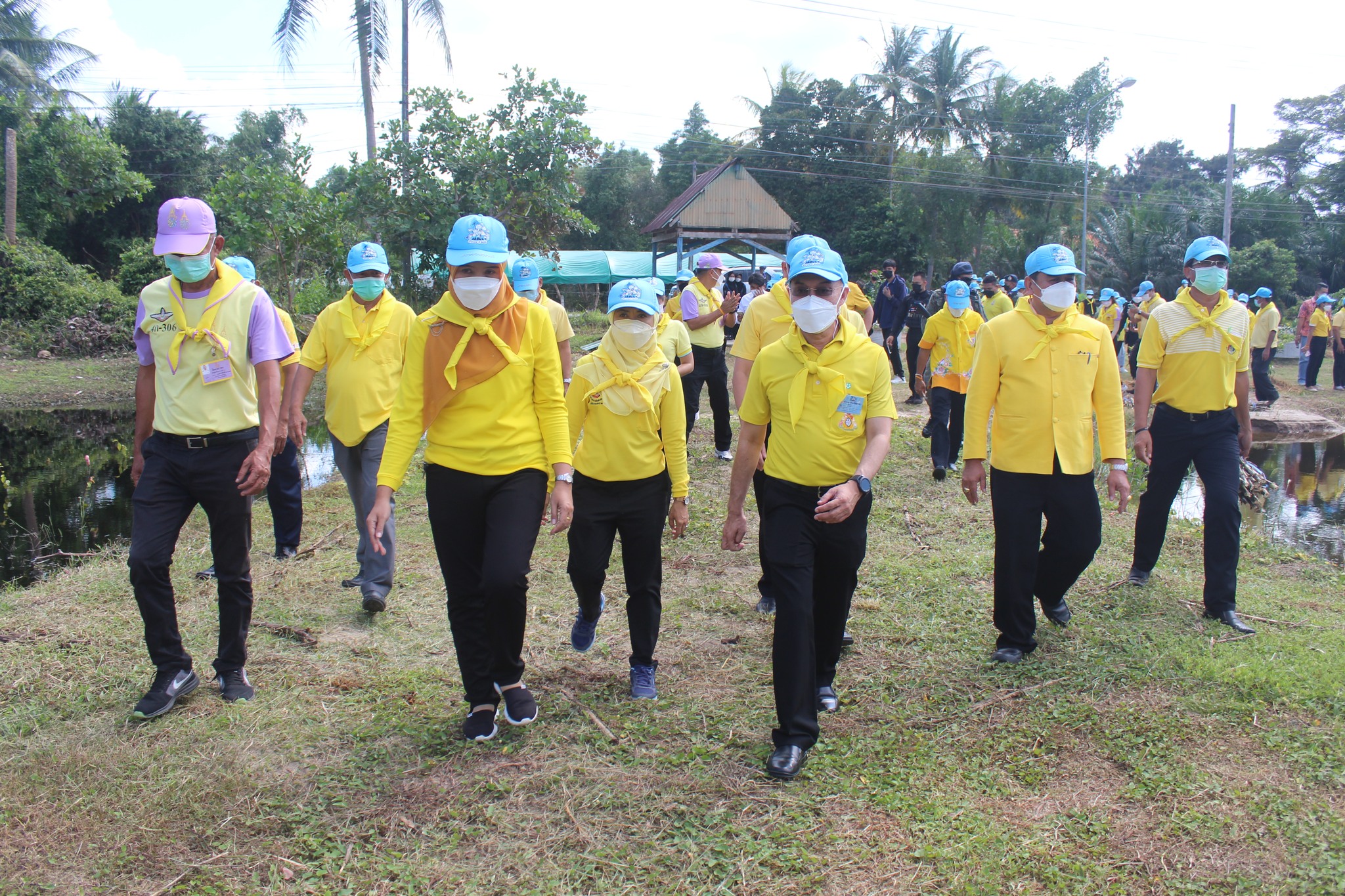 จิตอาสาพระราชทาน จังหวัดปัตตานี ร่วมกิจกรรม “วันดินโลก” World Soil Day ปี 2564 และกิจกรรม “สัปดาห์การพัฒนา” ประจำปี 2564
