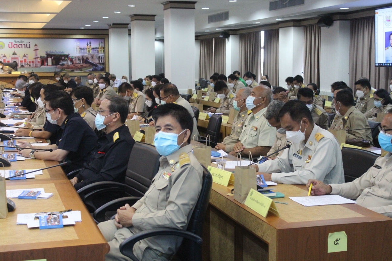 ผู้ว่าฯ ปัตตานี ประกาศ “วาระจังหวัดปัตตานี” เรื่องการขจัดความยากจนและพัฒนาคนทุกช่วงวัยอย่างยั่งยืนตามหลักปรัชญาของเศรษฐกิจพอเพียง