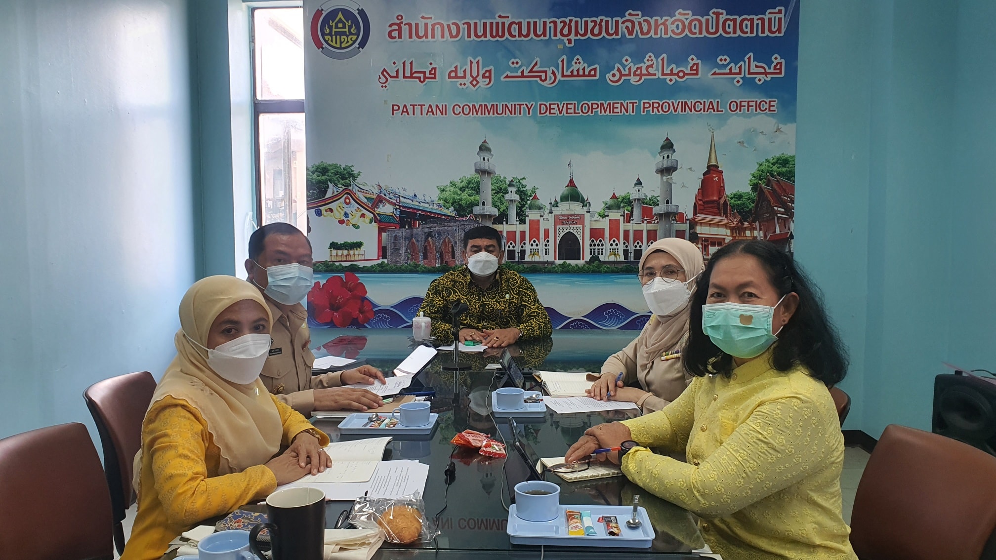 พช.ปัตตานี ร่วมประชุมกรมการพัฒนาชุมชน ประจำเดือนพฤศจิกายน ผ่านระบบการประชุมทางไกล (Video Conference) 76 จังหวัดทั่วประเทศ